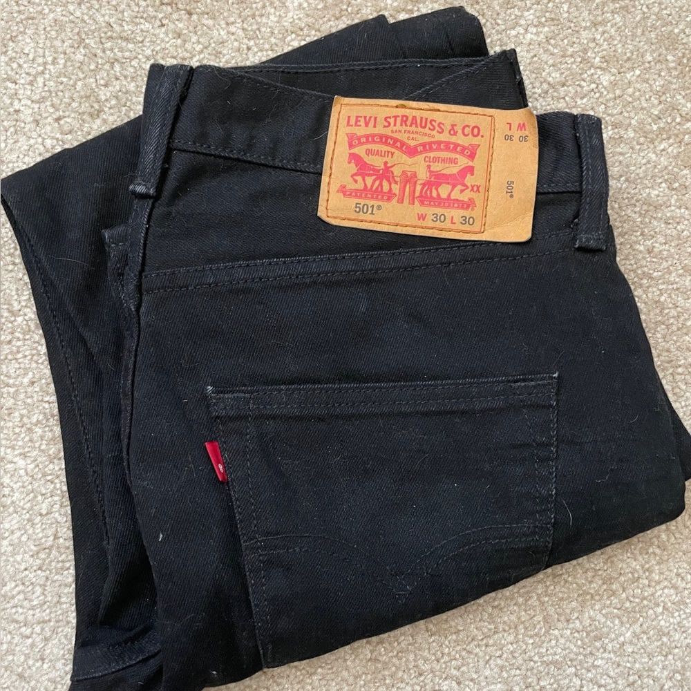 Slightly used Men’s 501 button down jeans